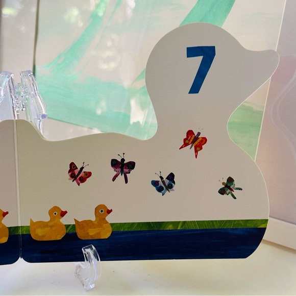 NEW 1, 2, 3 With 10 Little Rubber Ducks Eric Carle Baby Board Book - Picture 6 of 8